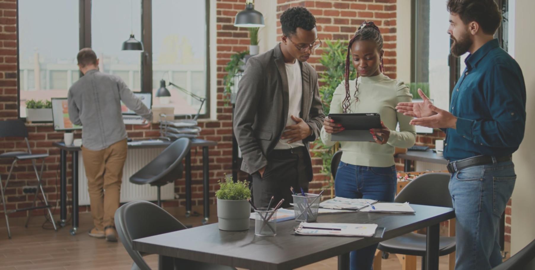 Interface de tableau de bord financier avec graphiques et métriques de performance