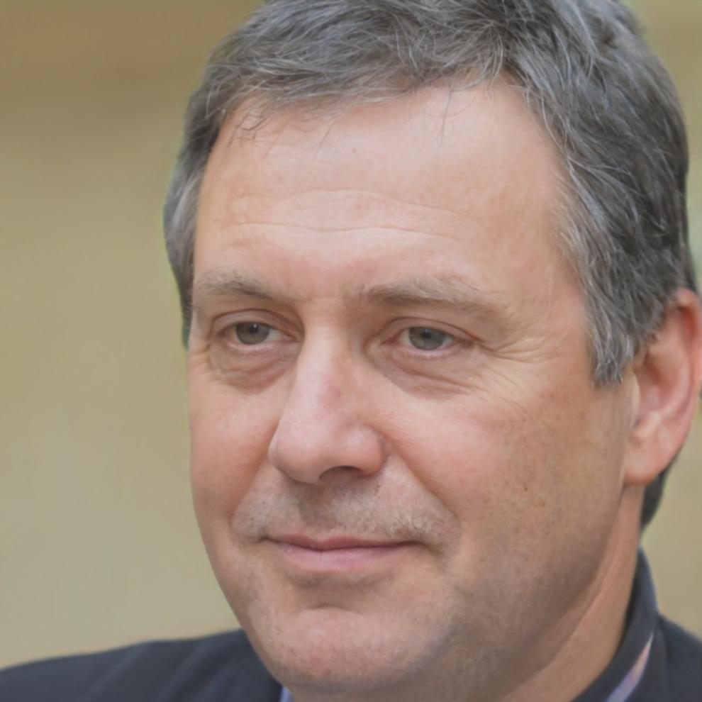 Portrait de Théo Beaumont, conseiller en gestion financière